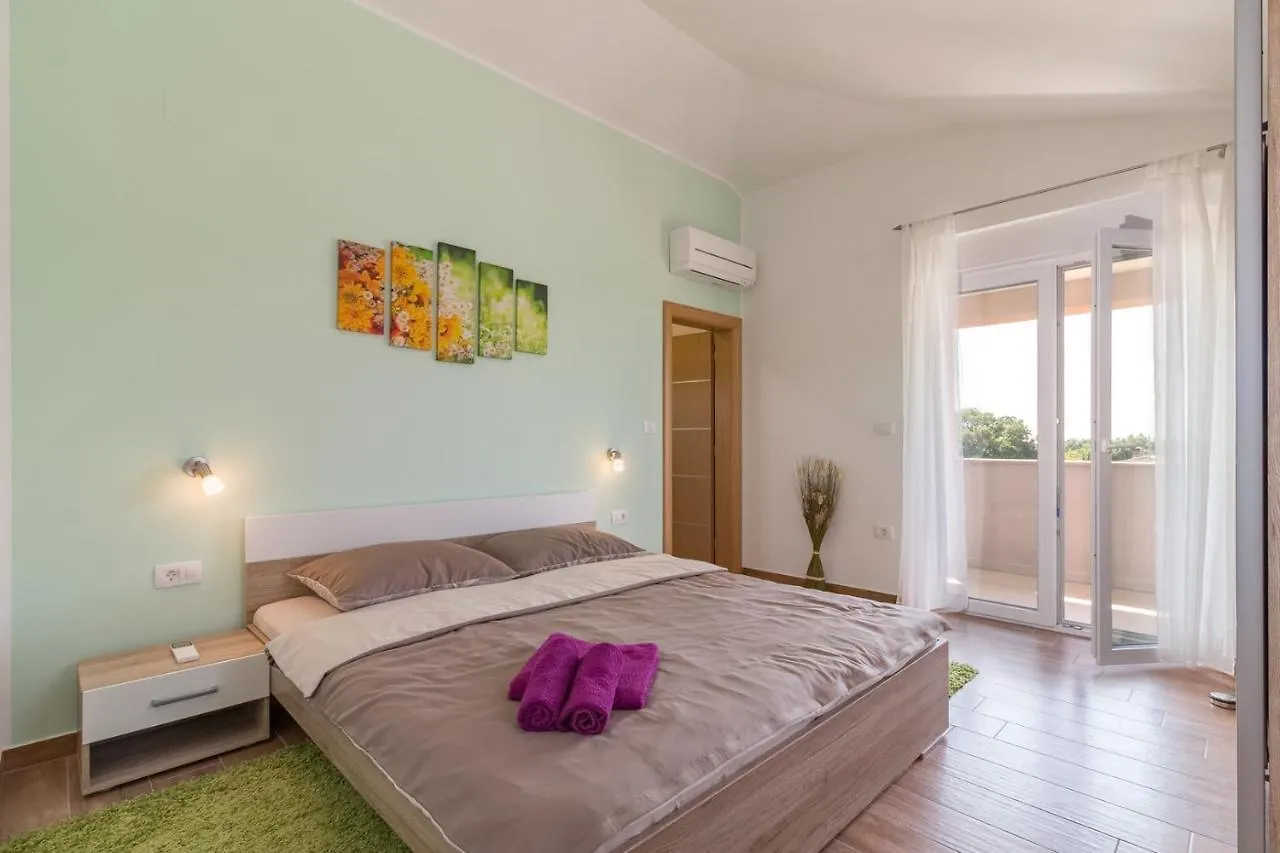Villa Lena Marčana 0*,  Κροατία